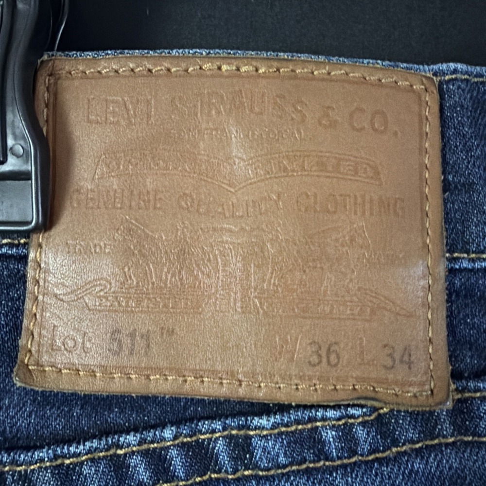 Levi Premium 511 SLIM FIT DARK WASH BLUE STRETCH Leather Patch Big E 36/34 - Picture 5 of 11